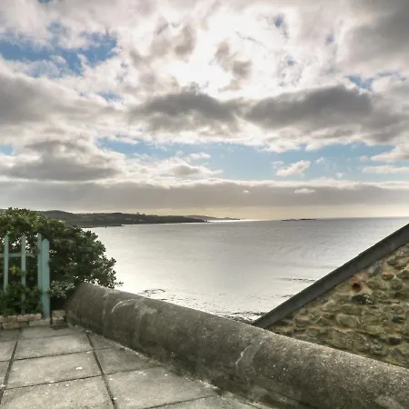 Holiday home Nana's House Marazion