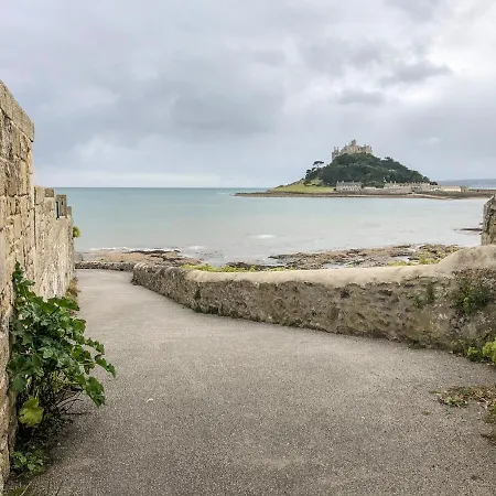 Holiday home Nana's House Marazion